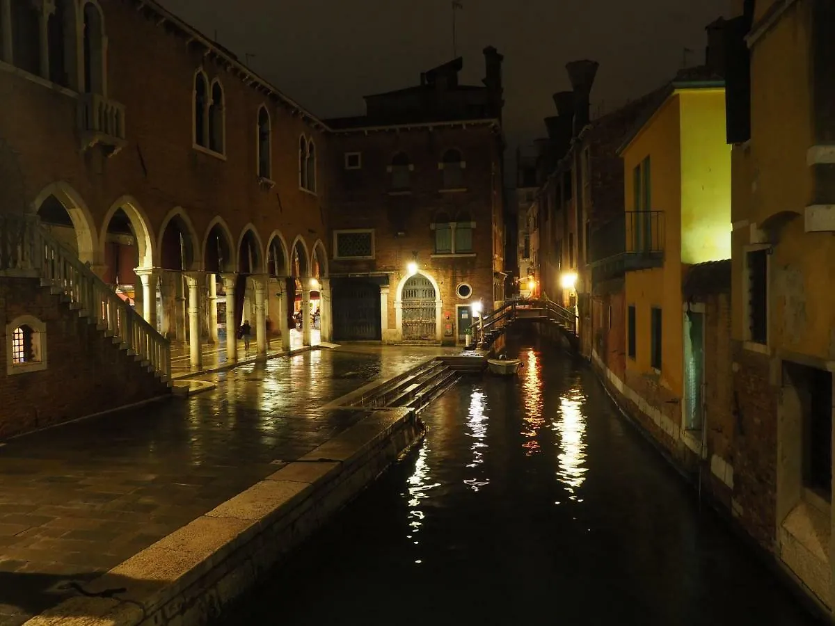 Ca Robberstad Venice Apartment